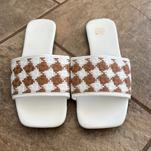 Plaid Woven Slides - Picture 7 of 7